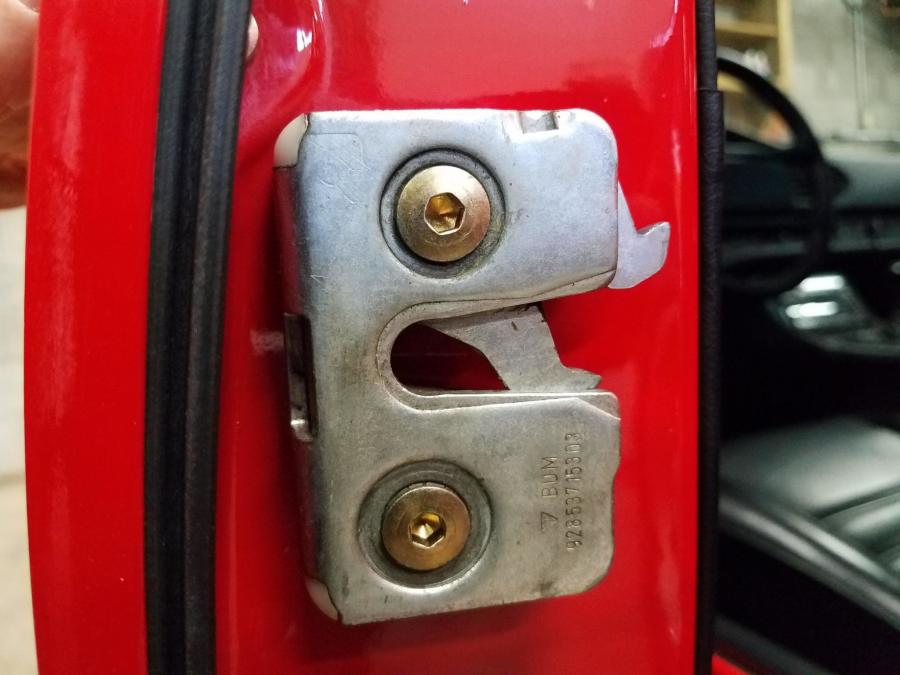  Porsche 944 Turbo 1986 года  (фото 76 из 149)